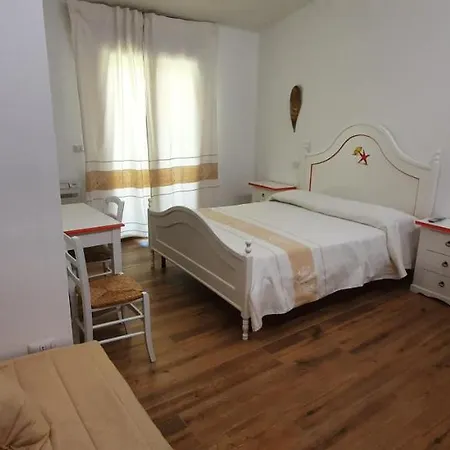 Le 4 Rose Bed & Breakfast Tortolì